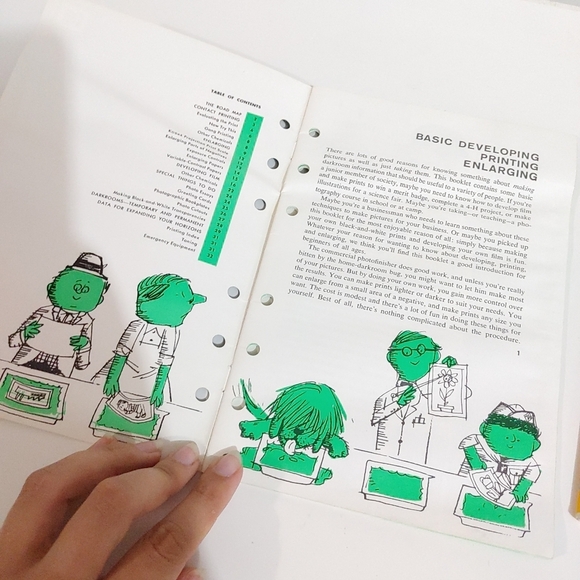 Vintage photography dark room Kodak manual & farm gates log book - Picture 7 of 9